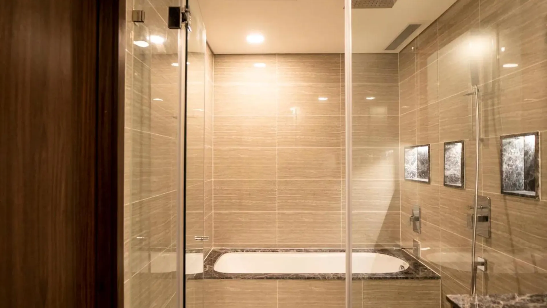 公寓 The Serenity Sky Villas D3 胡志明市